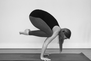 IMG_1127-bakasana-bw